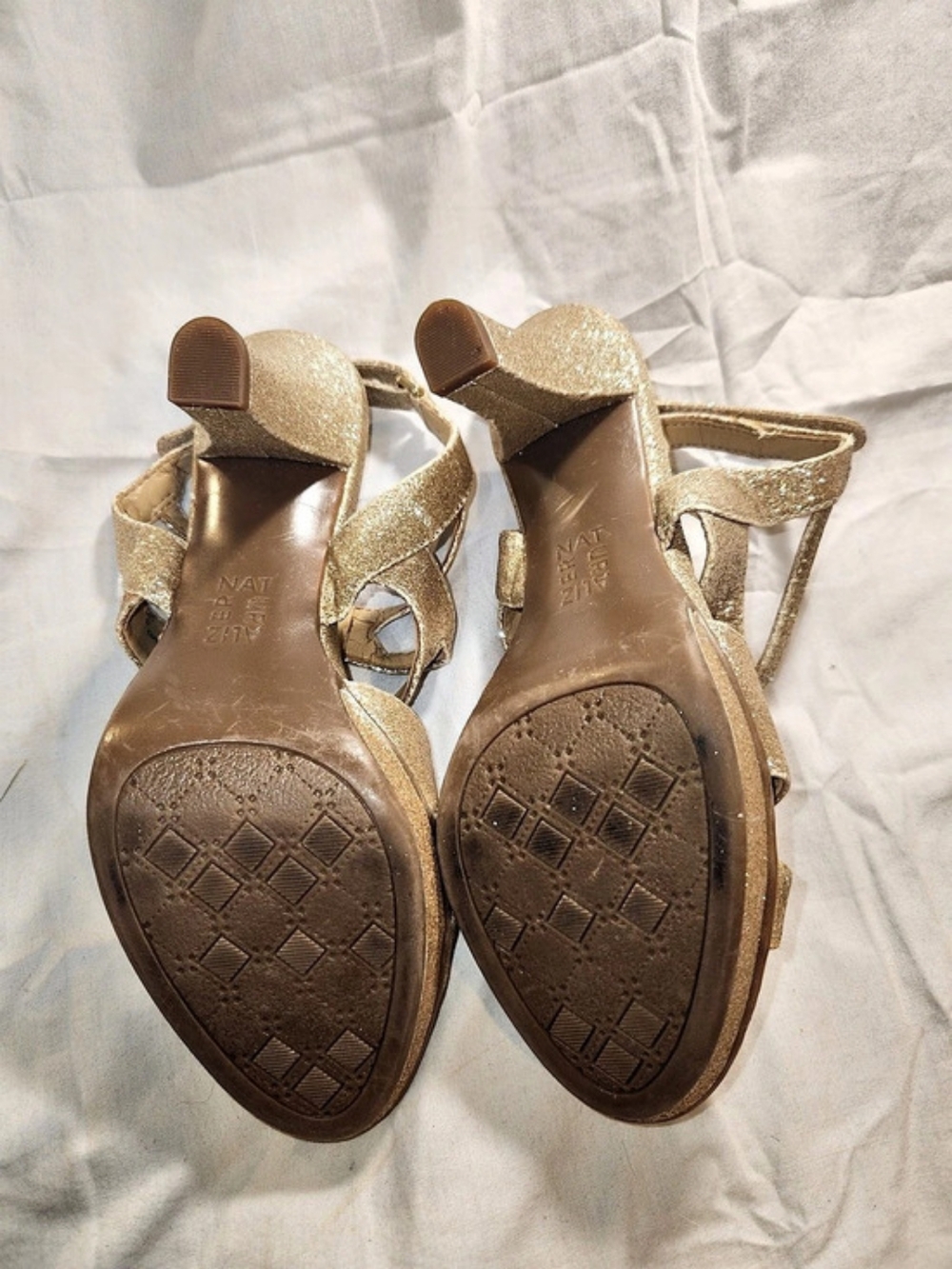 NATURALIZER Glitter Strappy Heels in Gold US 7 - Picture 11 of 12